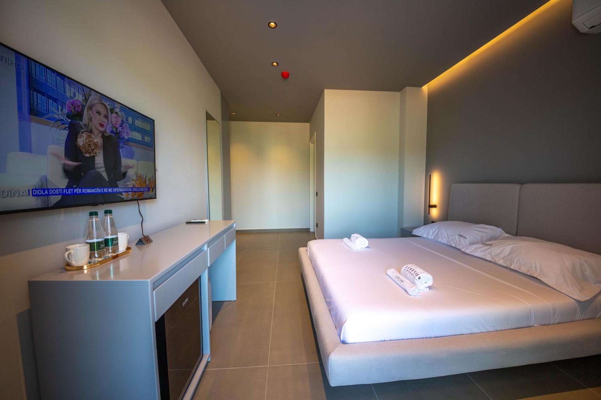Lake View Rooms Ksamil Exterior photo