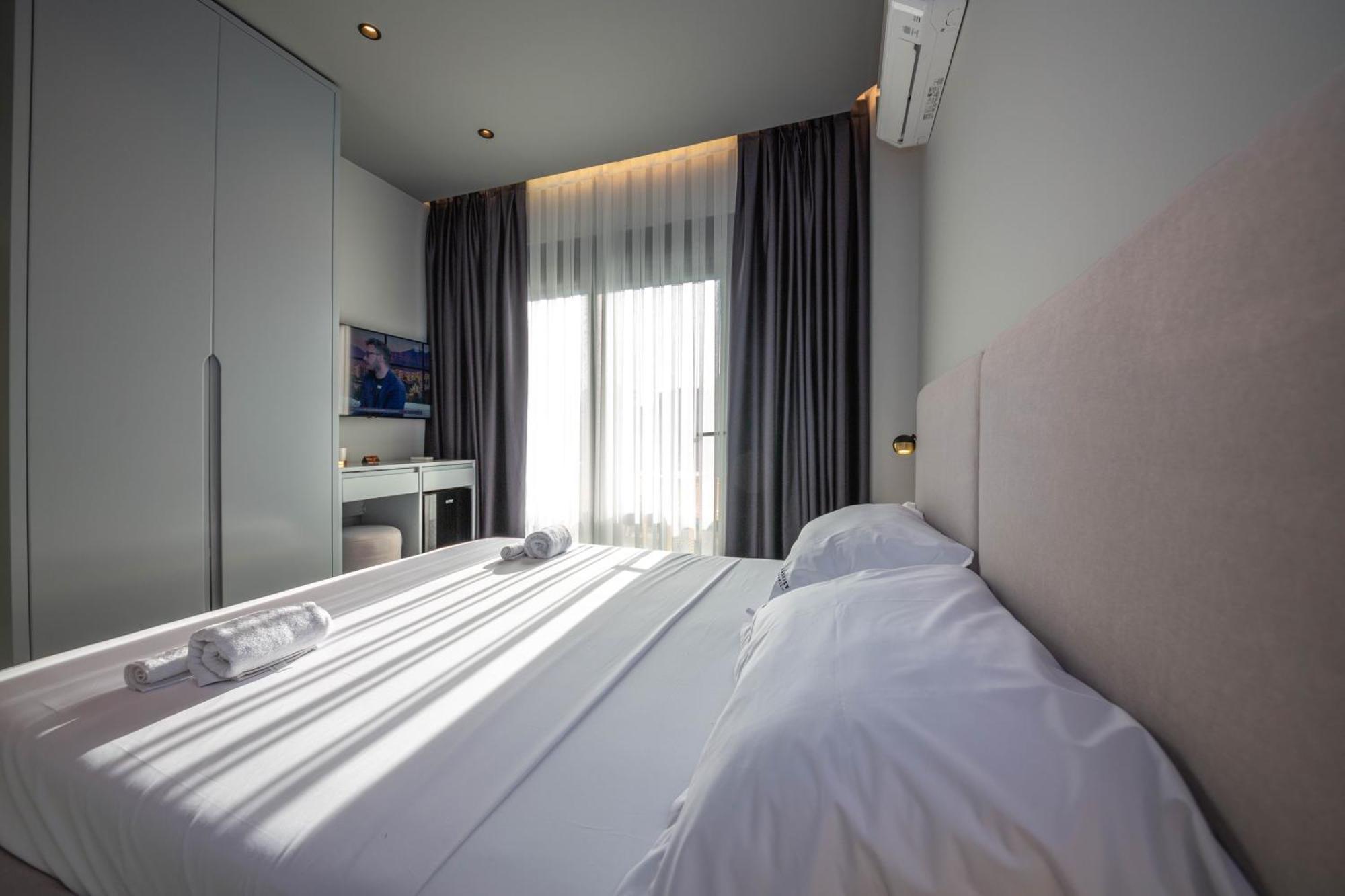 Lake View Rooms Ksamil Exterior photo